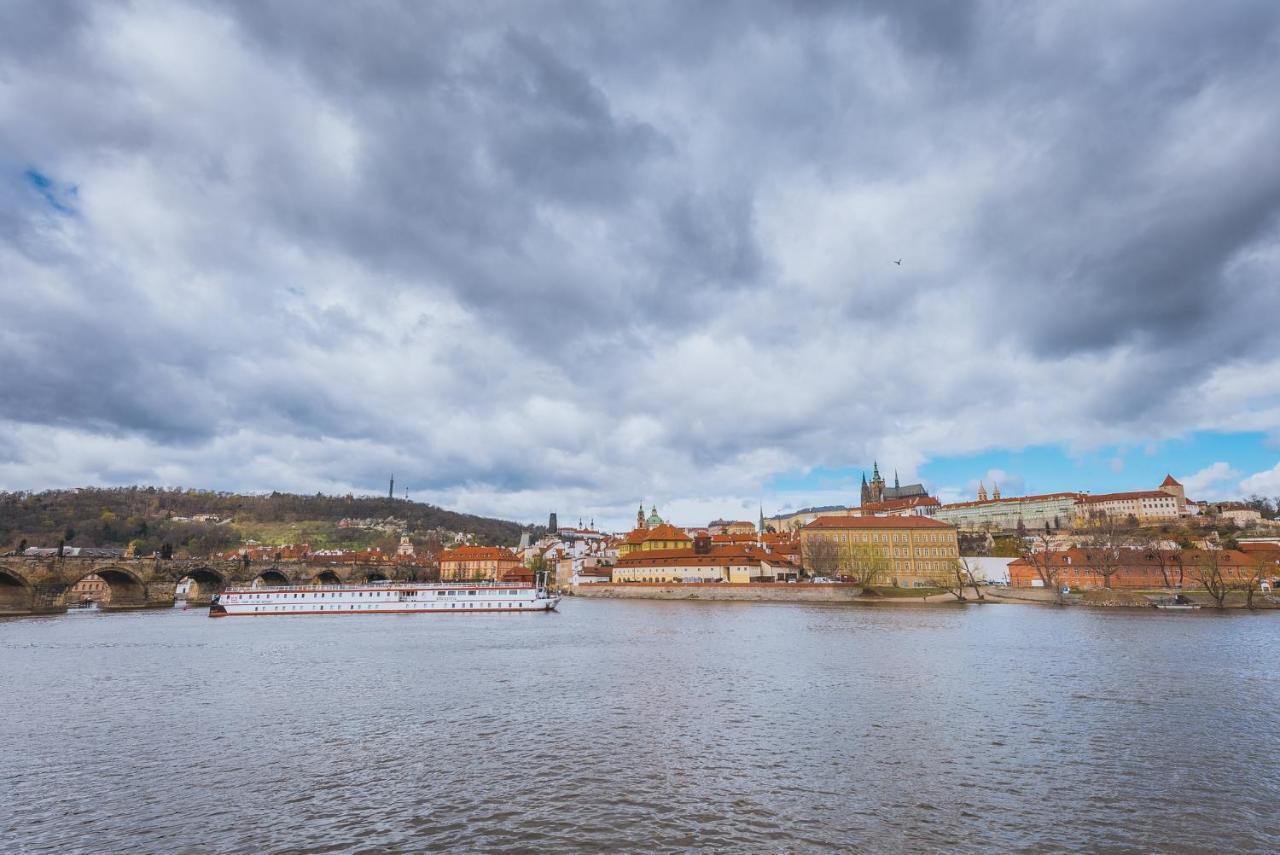 River Koenigstein Botel Prague